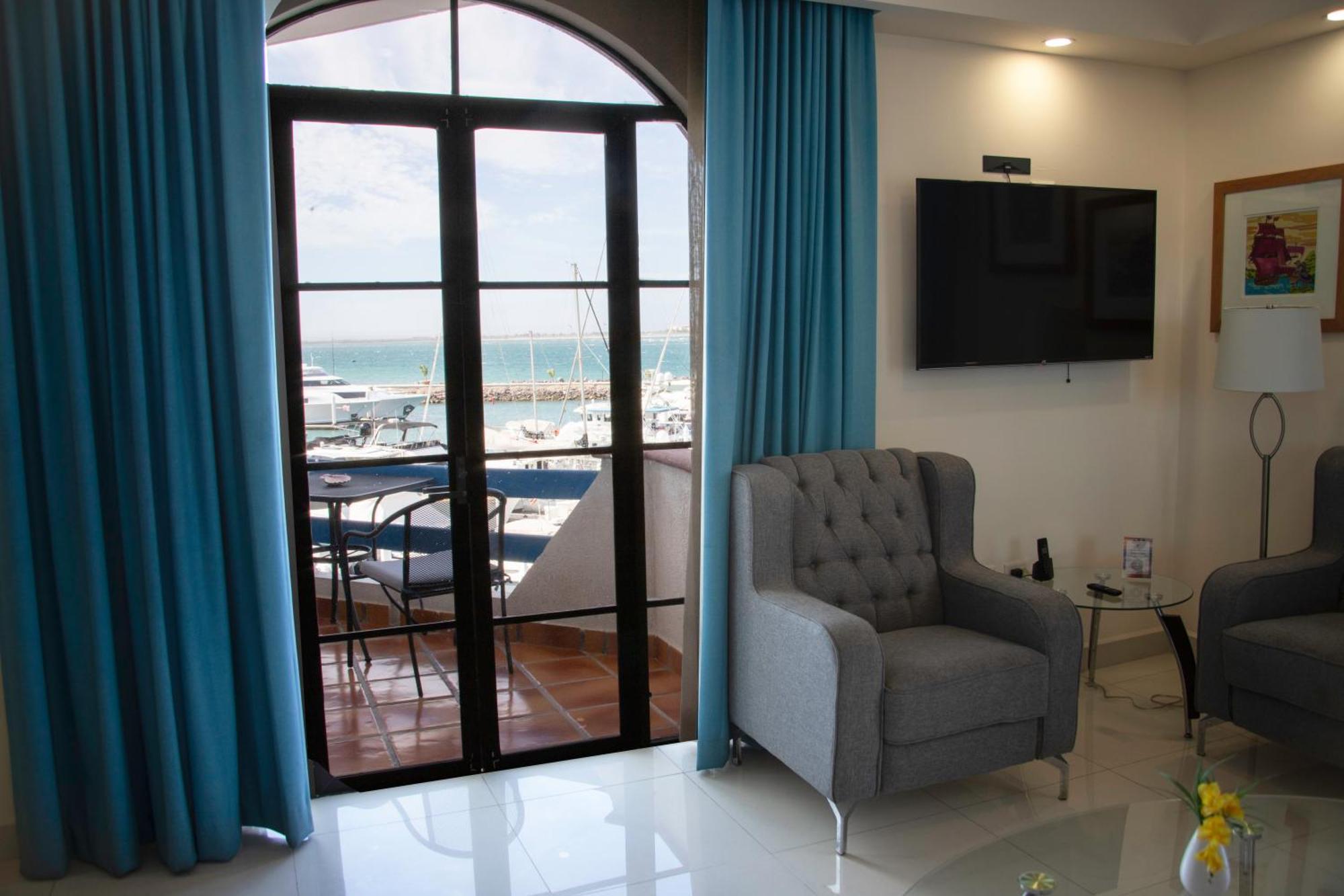 The Westmarine Waterfront Hotel Ла Пас Екстериор снимка